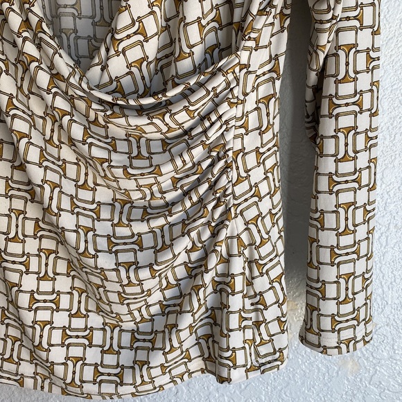 Charter Club Wrap Rush Front Long Sleeve Gold Cream Top Size 3X - Picture 2 of 6